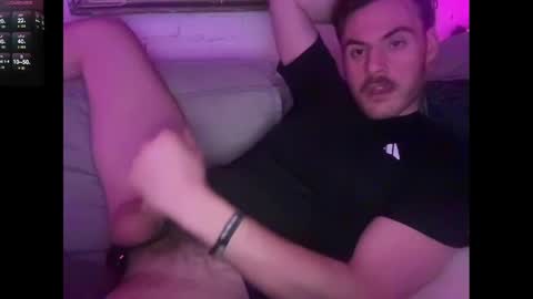 carlhung 69 hairy friends gay bi online show from 02.18.25