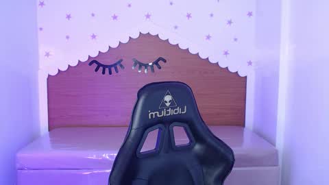 CARLYE   online show from 10.18.25