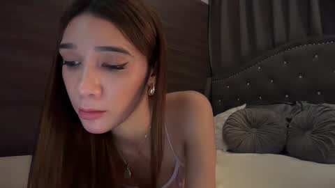 Snapshot of carlottacalista chatting on 11.05.25 Carlotta online show from 11.05.25