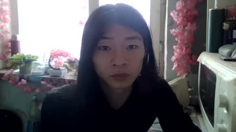 CarlyJoy online show from 12.04.25