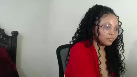 Snapshot of carmellovekisses chatting on 04.30.26 CARAMEL xoxo online show from 04.30.26