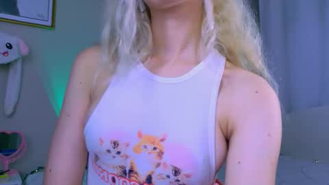 Snapshot of carmen__crybaby chatting on 09.20.25 carmen__crybaby online show from 09.20.25