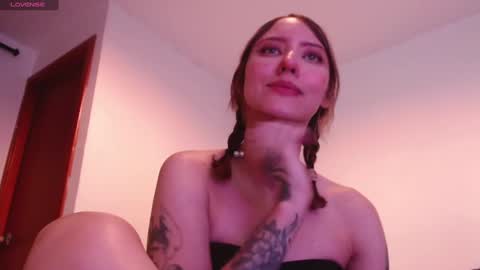 Snapshot of carmennrusso chatting on 01.30.25 carmennrusso online show from 01.30.25