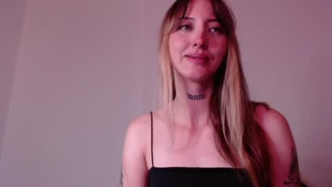 Snapshot of carmennrusso chatting on 08.01.26 carmennrusso online show from 08.01.26