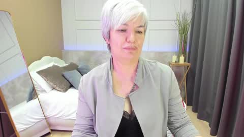 Snapshot of carmensoft chatting on 02.12.25 Carmen online show from 02.12.25