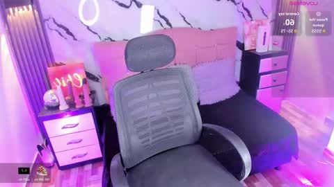 Snapshot of carol__evans chatting on 02.04.26 Sofi online show from 02.04.26