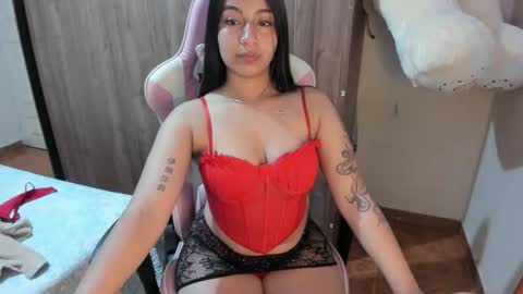 Snapshot of carol_gomez73 chatting on 05.29.26 carol gomez73 online show from 05.29.26