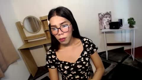 Snapshot of carol_linaxxx chatting on 12.11.24 Carolina online show from 12.11.24