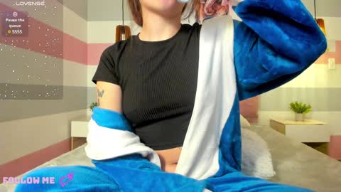 Snapshot of carol_pinter chatting on 01.20.25 Carol online show from 01.20.25