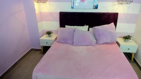 Snapshot of carol_pinter chatting on 03.08.25 Carol online show from 03.08.25