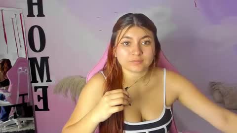 Snapshot of carolay759687 chatting on 02.26.25 carolay759687 online show from 02.26.25