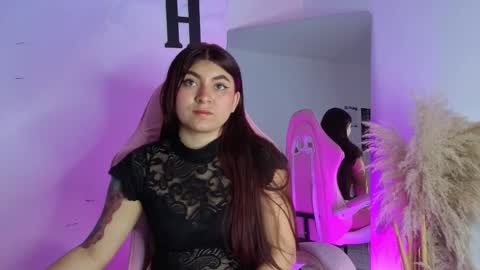 Snapshot of carolay759687 chatting on 09.11.25 carolay759687 online show from 09.11.25