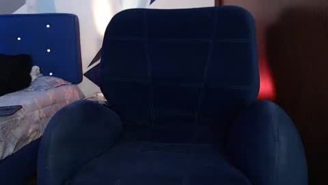 Carolin Moore online show from 12.08.24