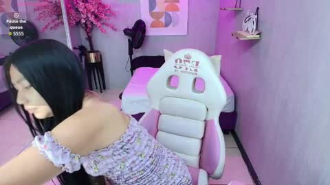 Snapshot of carolina_cherry chatting on 04.28.26 CAROLINA. online show from 04.28.26