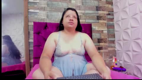 Angie Carolina online show from 02.06.26