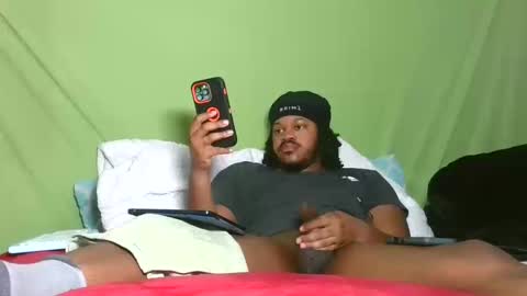 carolinayungin96 online show from 10.13.25