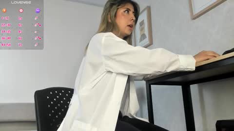  Caroline  online show from 09.22.25