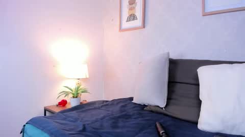  Caroline  online show from 11.24.25