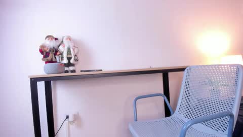  Caroline  online show from 01.13.26