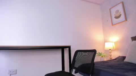  Caroline  online show from 05.28.26