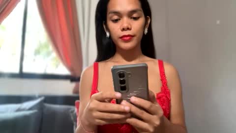 caroline_east online show from 04.15.26