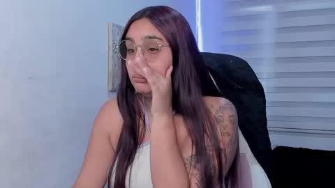 caroline_rodriguez_9 online show from 07.08.26