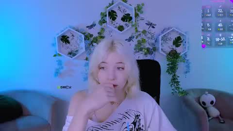 Caroline online show from 07.28.26