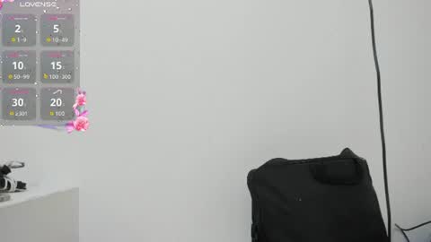 Caroline online show from 06.10.26