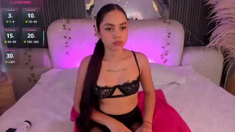 Caroline online show from 07.28.26