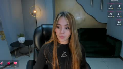 Caro online show from 01.04.25