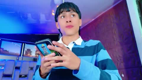 carolinejesh online show from 02.02.26