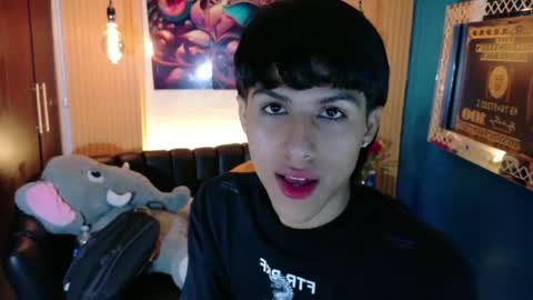 Snapshot of carolinejesh chatting on 05.19.26 carolinejesh online show from 05.19.26