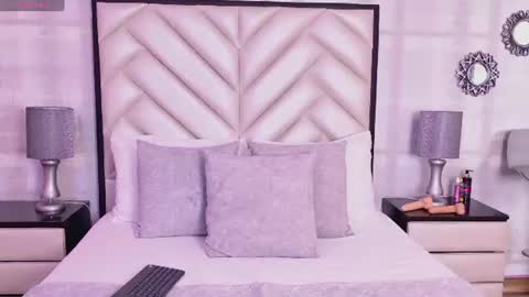 Snapshot of carolineolsenn chatting on 07.11.26 Caroline Olsenn online show from 07.11.26