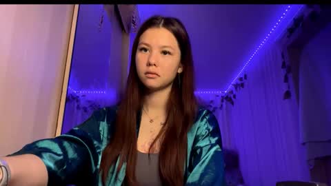 Snapshot of carolynexford chatting on 11.22.25 Emma online show from 11.22.25