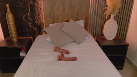 Snapshot of casandra_busting chatting on 12.16.25 Casandra online show from 12.16.25