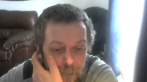 Snapshot of caseurdecue chatting on 12.31.24 AllenGallant online show from 12.31.24