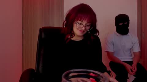 Snapshot of cash_vice chatting on 10.28.25 caprice online show from 10.28.25