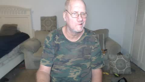 Snapshot of casinocam chatting on 02.14.25 CasinoCam online show from 02.14.25