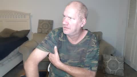 Snapshot of casinocam chatting on 02.26.25 CasinoCam online show from 02.26.25