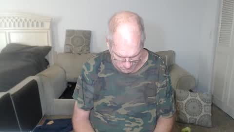 Snapshot of casinocam chatting on 02.26.25 CasinoCam online show from 02.26.25