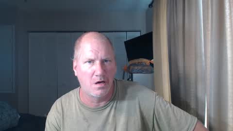 Snapshot of casinocam chatting on 09.22.25 CasinoCam online show from 09.22.25