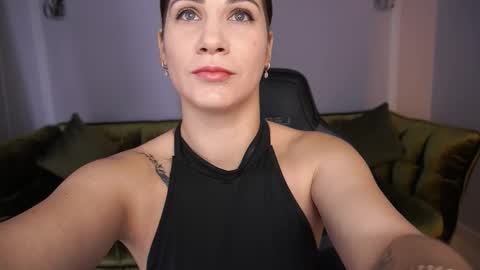 Lena online show from 11.19.25