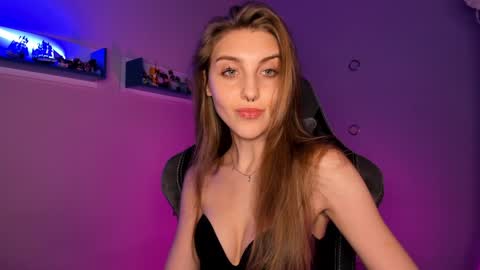 Snapshot of cassiablade1 chatting on 01.22.25 Seductress Cassia FINDOM AND SADISM NO NUDE online show from 01.22.25