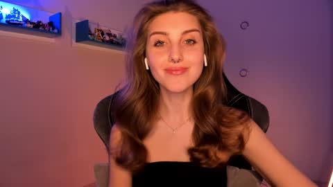 Snapshot of cassiablade1 chatting on 02.19.25 Seductress Cassia FINDOM AND SADISM NO NUDE online show from 02.19.25