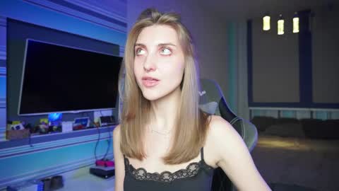 Snapshot of cassiablade1 chatting on 09.18.25 Seductress Cassia FINDOM AND SADISM NO NUDE online show from 09.18.25