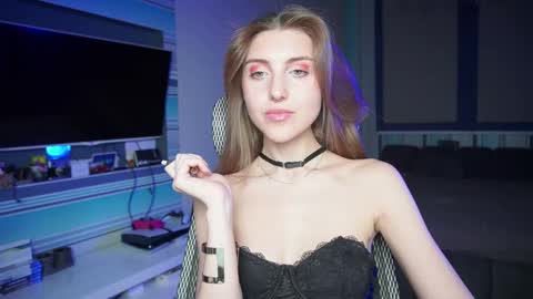 Snapshot of cassiablade1 chatting on 09.26.25 Seductress Cassia FINDOM AND SADISM NO NUDE online show from 09.26.25