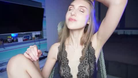 Snapshot of cassiablade1 chatting on 10.04.25 Seductress Cassia FINDOM AND SADISM NO NUDE online show from 10.04.25