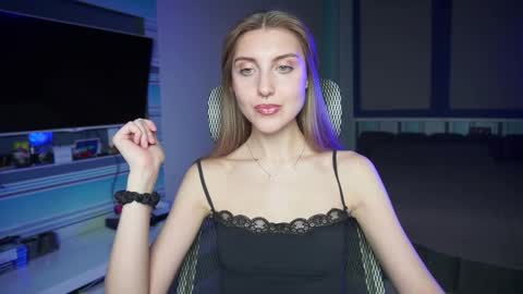 Snapshot of cassiablade1 chatting on 10.08.25 Seductress Cassia FINDOM AND SADISM NO NUDE online show from 10.08.25