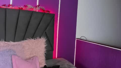 Snapshot of cassie_jones1 chatting on 02.14.25 Cassie Jones online show from 02.14.25