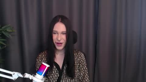 Cassie online show from 04.18.26